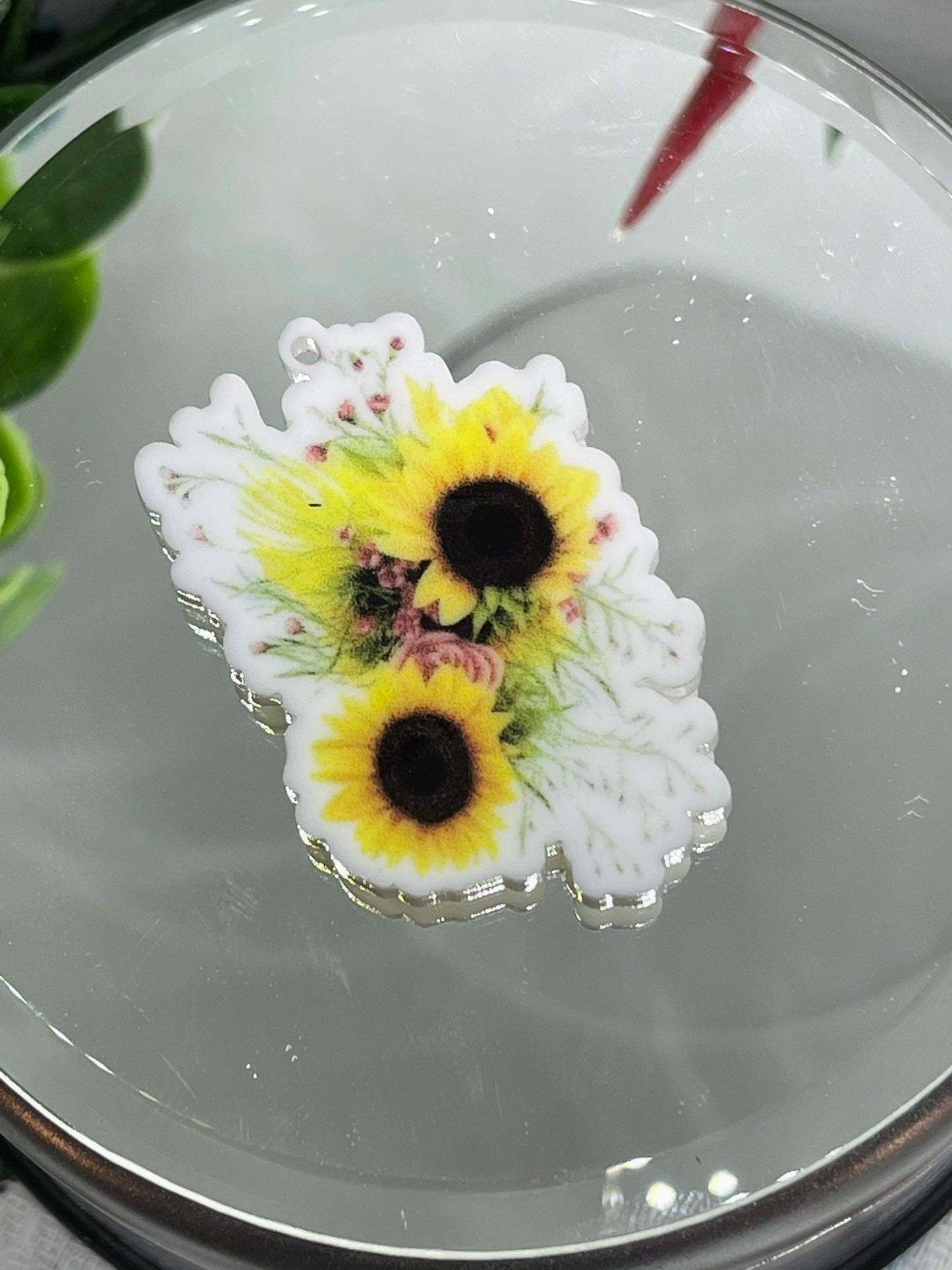 Sunflower - Planar Resin Flatback Acrylic Embellishment